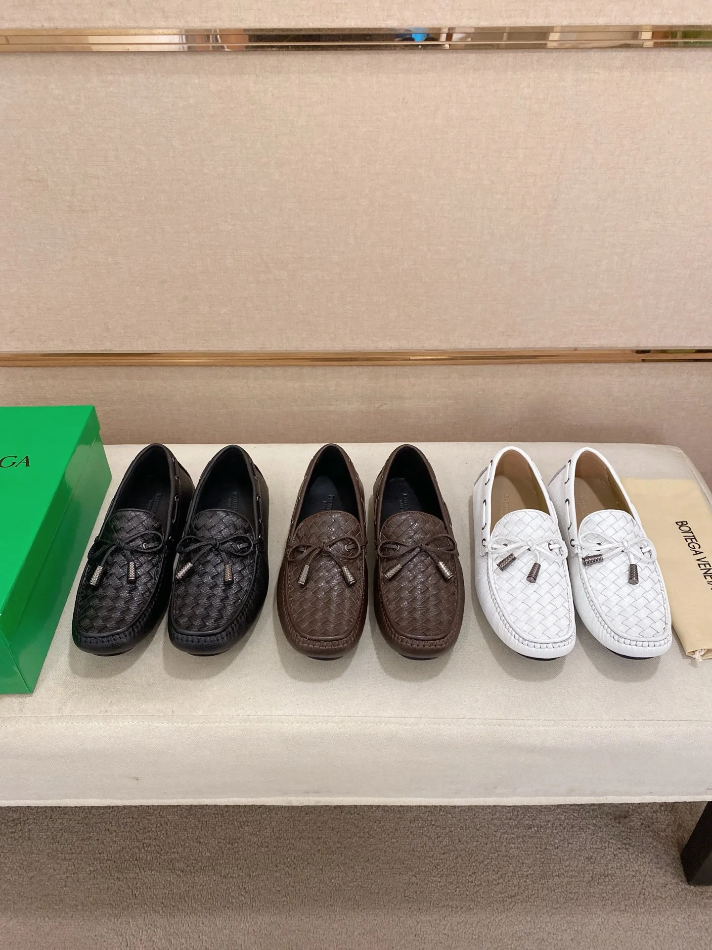 Men's shoes 💰 400💰 (Niu Li + Niu Pad) [BV] latest hot style‼ ️Casual men's shoes, uppers imported deer pattern first-layer cowhide ➕Full imported cowhide lining✔️Exquisite workmanship, excellent foot feel, special rubber soles✔️, cool and fashionable, the latest fashion, fashionable outsole, hurry up. Code number: 38-44 (can be customized to 37.45, non-refundable)